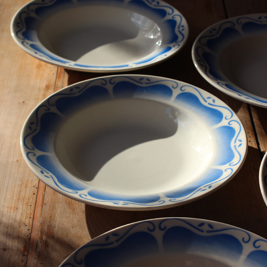 6 assiettes creuses à l'aérographe