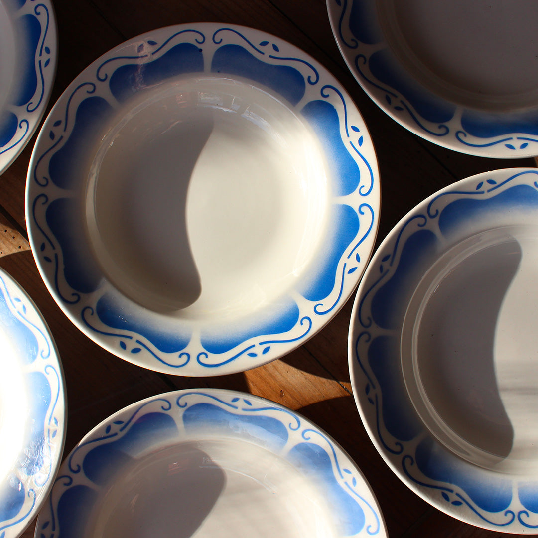 6 assiettes creuses à l'aérographe