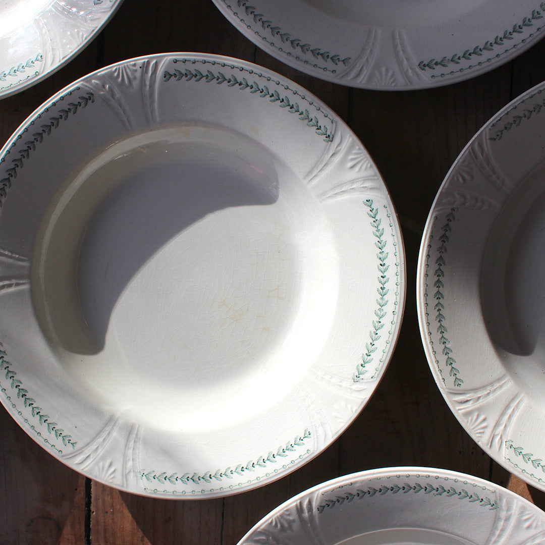 6 assiettes creuses en terre de fer de Gien