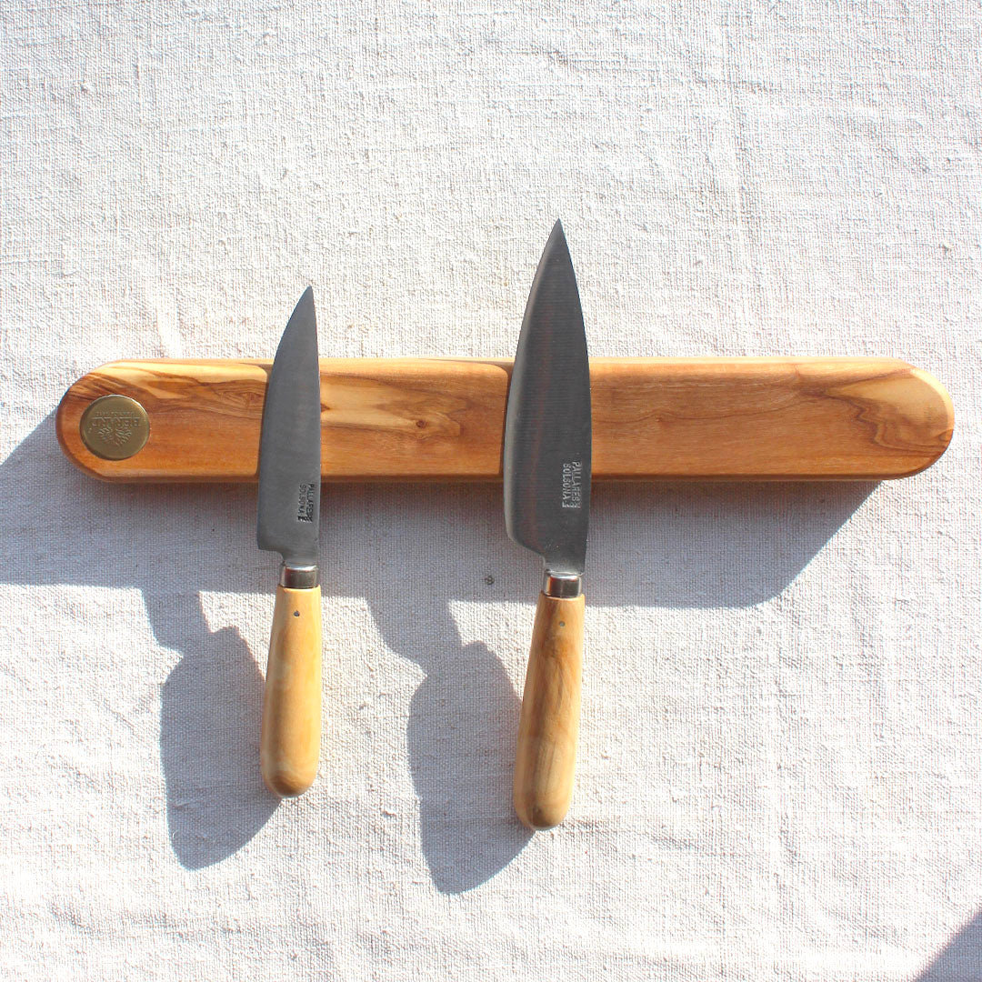 Barre magnétique pour couteaux en bois d'olivier Bérard France
