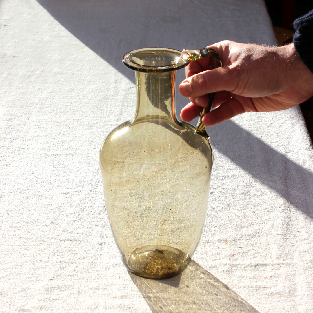 Carafe en verre fumé