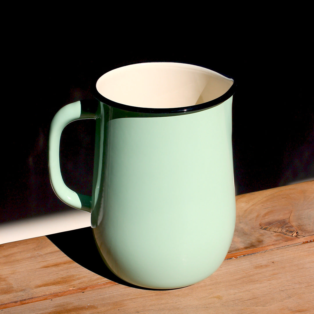 Carafe émaillée