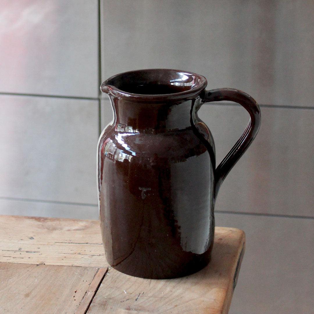 Carafe en céramique artisanale