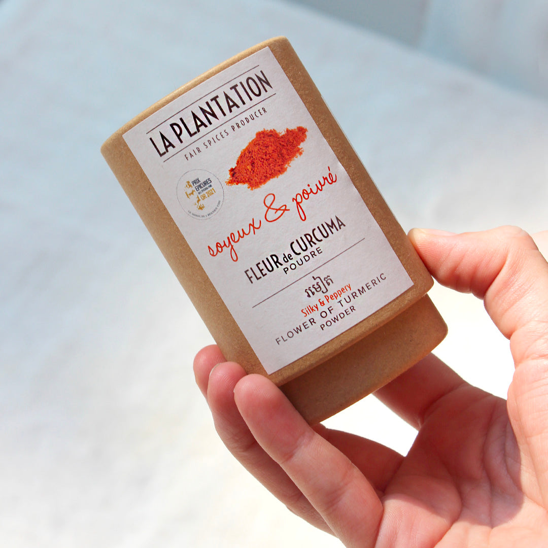 Fleur de curcuma en poudre