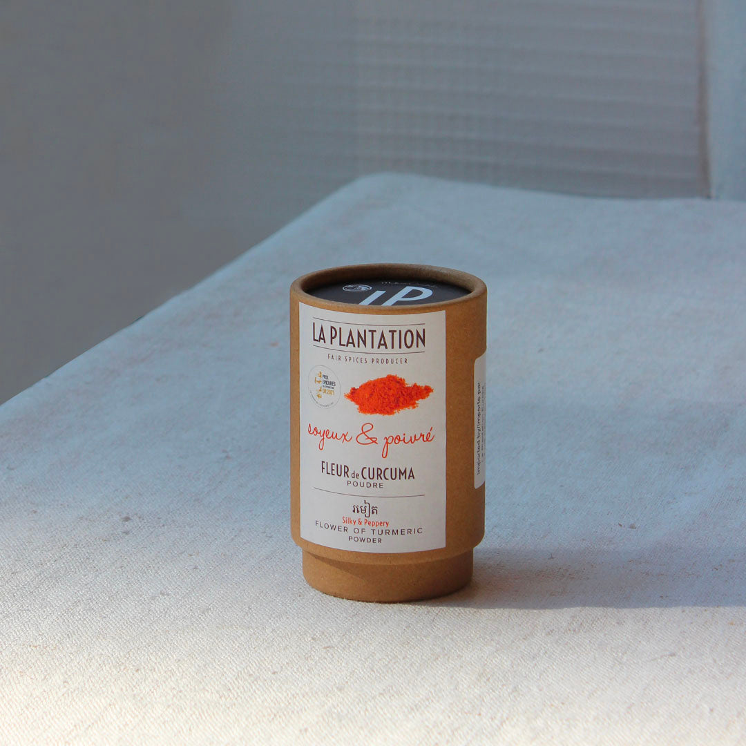 Fleur de curcuma en poudre