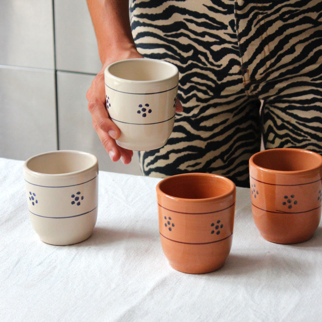 Gobelet en terre cuite