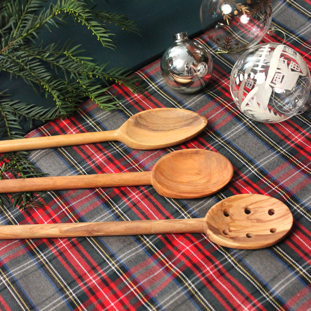 Grande cuillère à ragoût en bois d'olivier