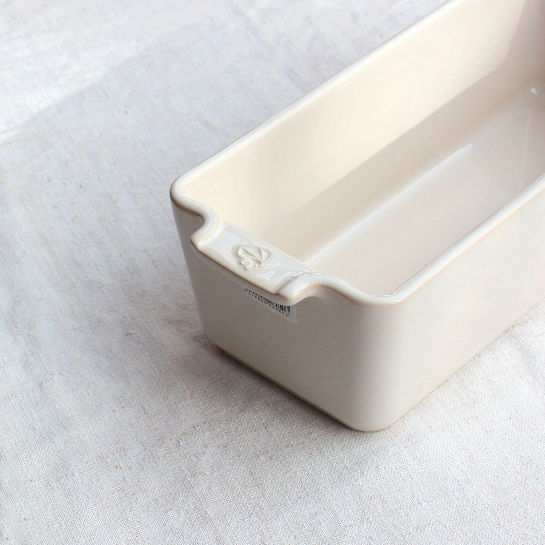 Moule à cake en céramique - ivoire - peugeot