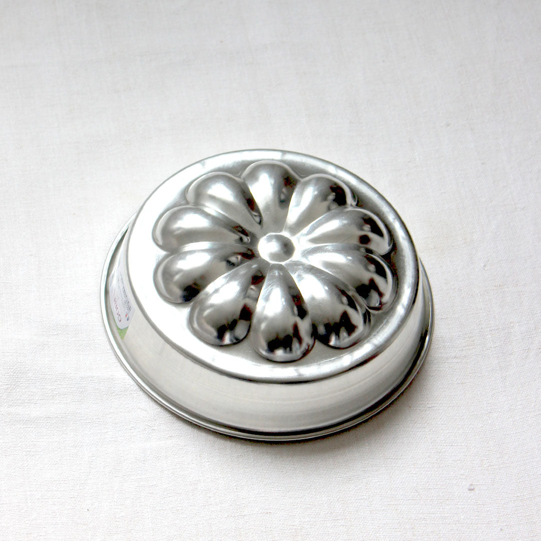 Moule à gâteau rosace en fer blanc