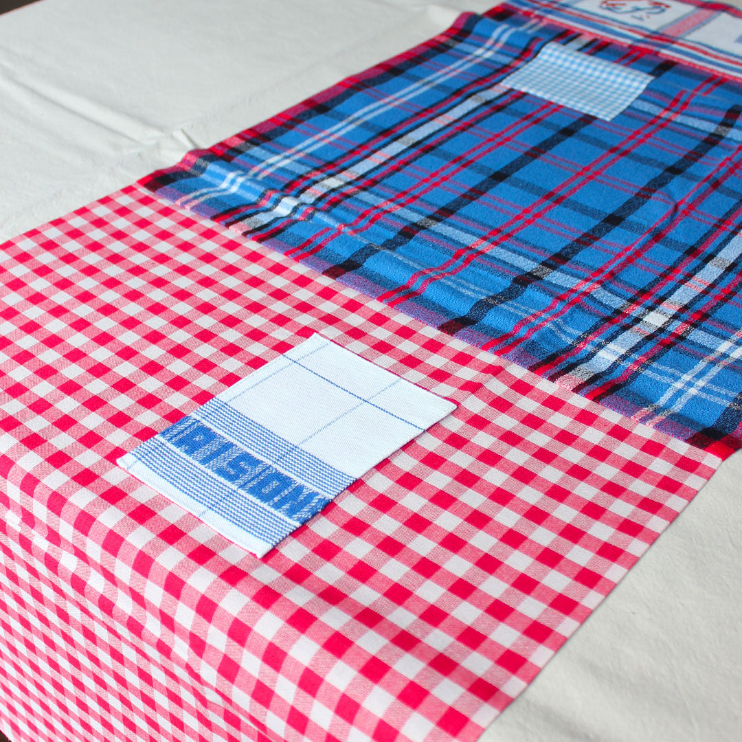 Nappe upcyclée écrue avec patchwork coloré