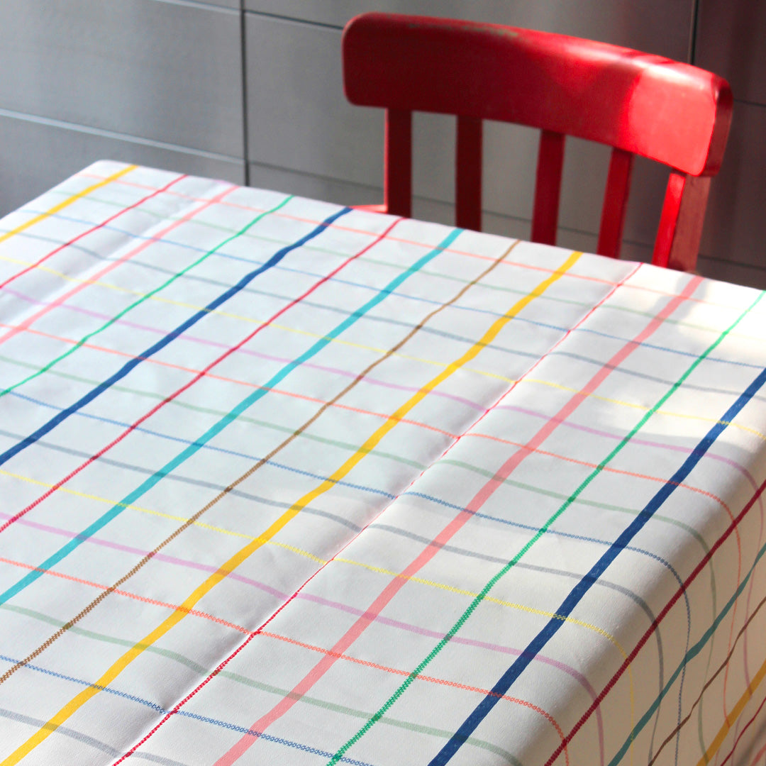 Nappe rectangulaire aux carreaux multicolores