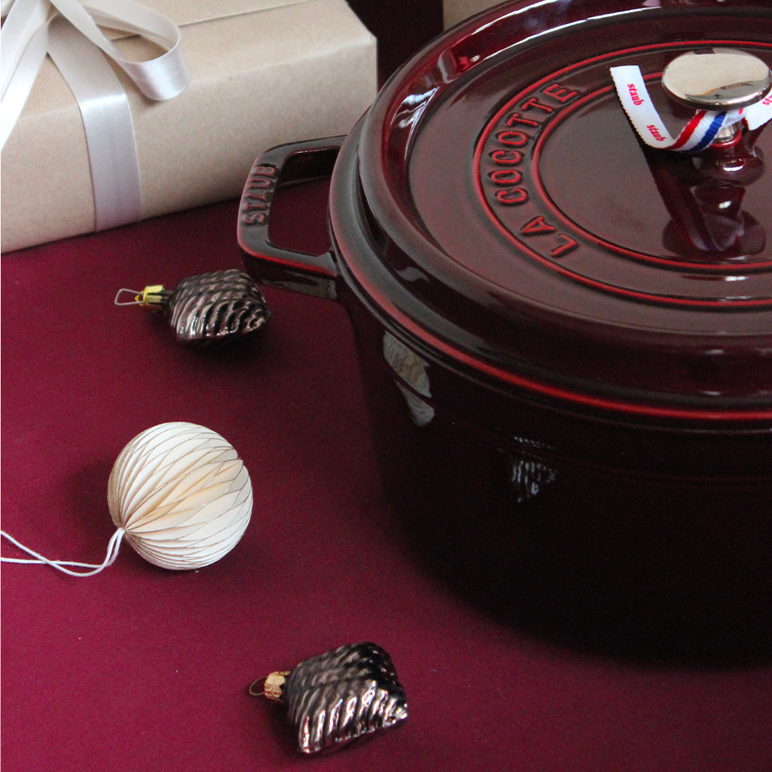 Cocotte ronde en fonte colorée