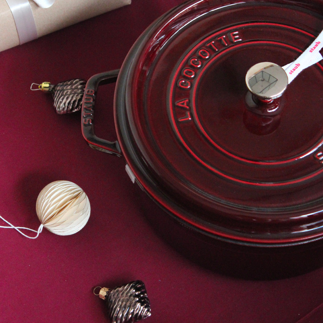 Cocotte ronde en fonte colorée