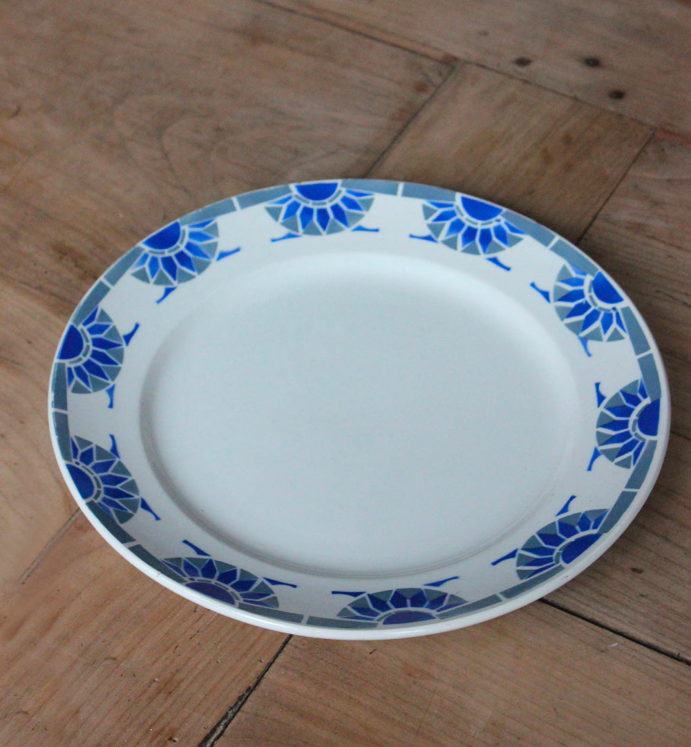 Plat rond en faïence vintage