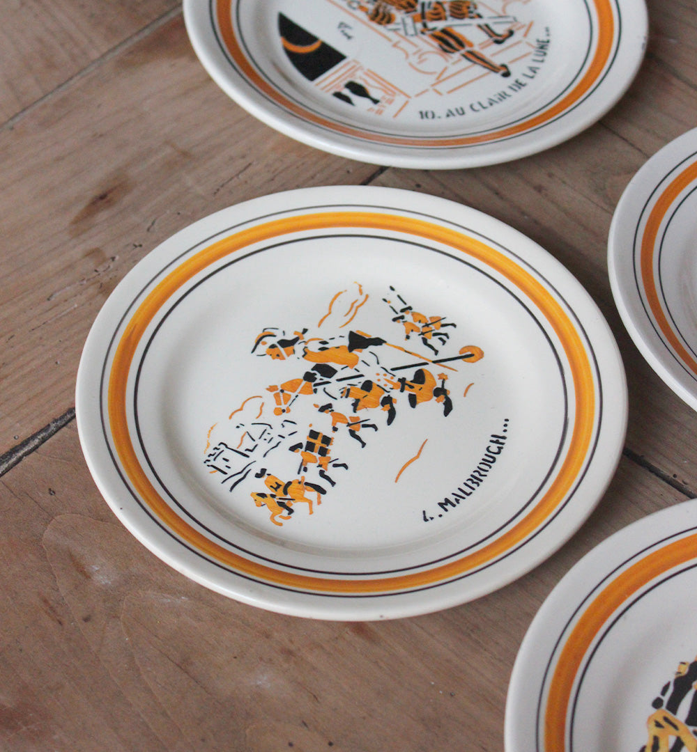 8 assiettes à dessert parlantes vintage
