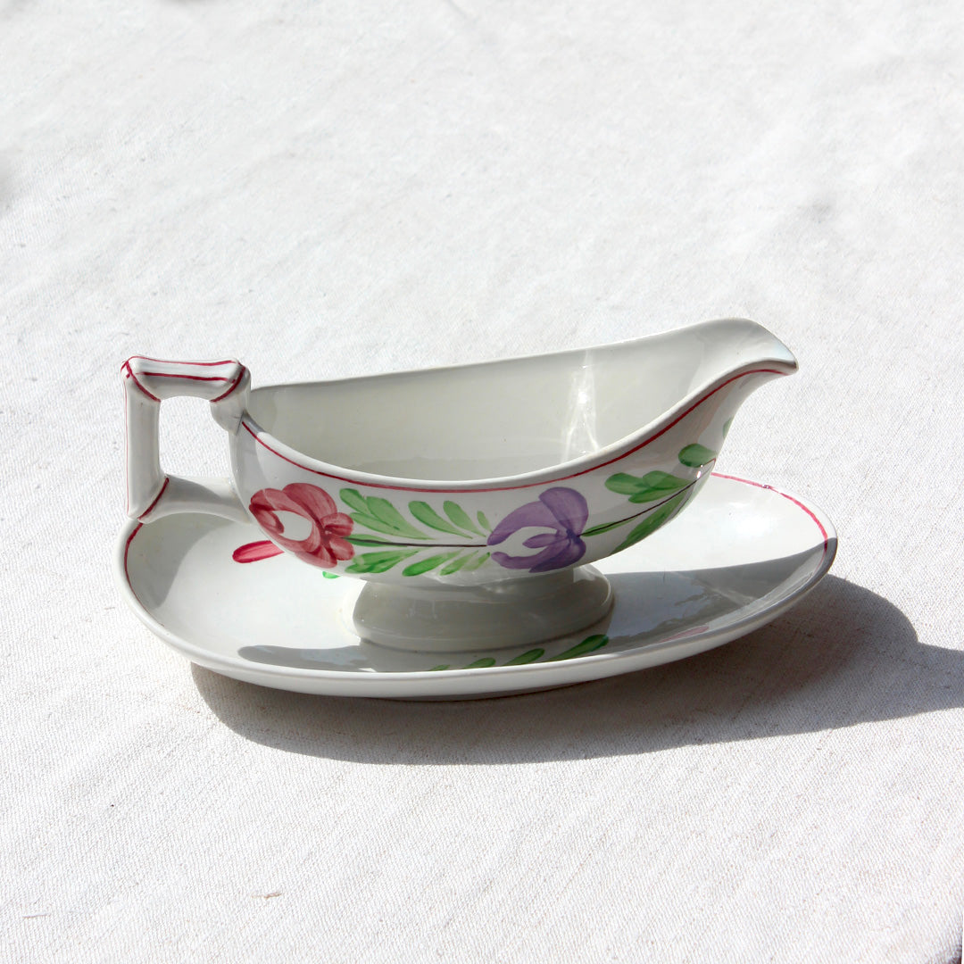 Saucière au décor fleuri peint à la main