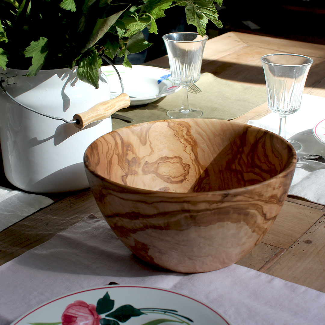 Grand saladier en bois d'olivier