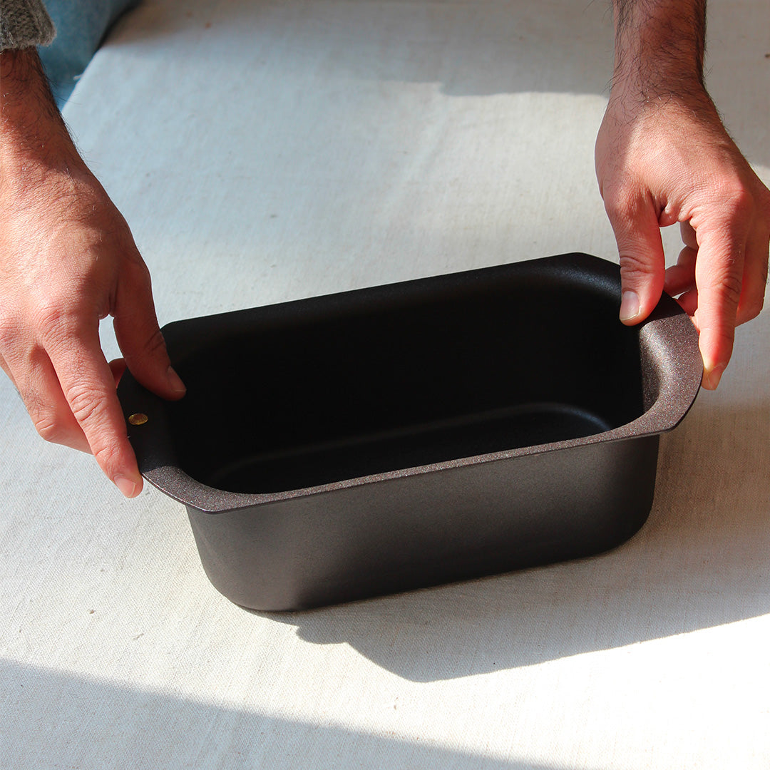 Moule à gâteau et pain en fer