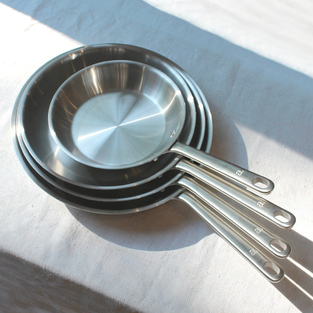 Poêle en inox 18/10 manche fixe Atma