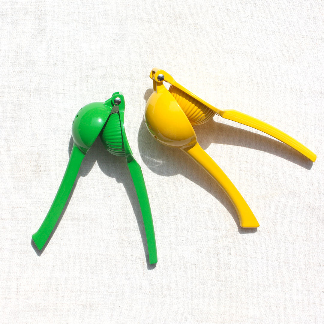 Presse-citron manuel en métal coloré