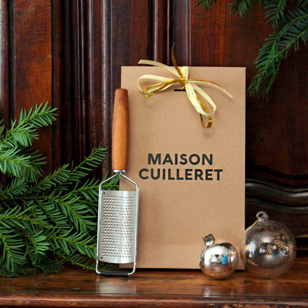 Râpe en inox manche en bois de prunier