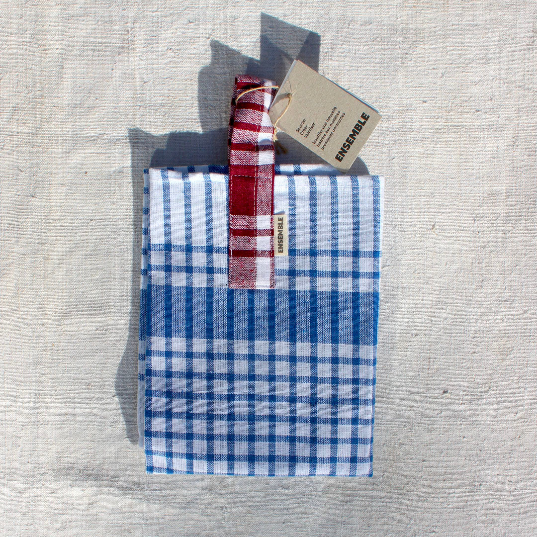 Torchon à carreaux avec embrasse