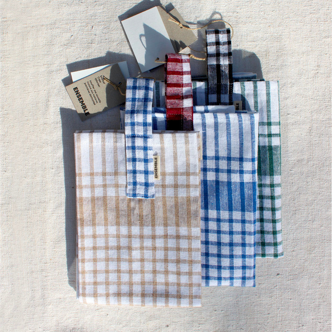 Torchon à carreaux avec embrasse