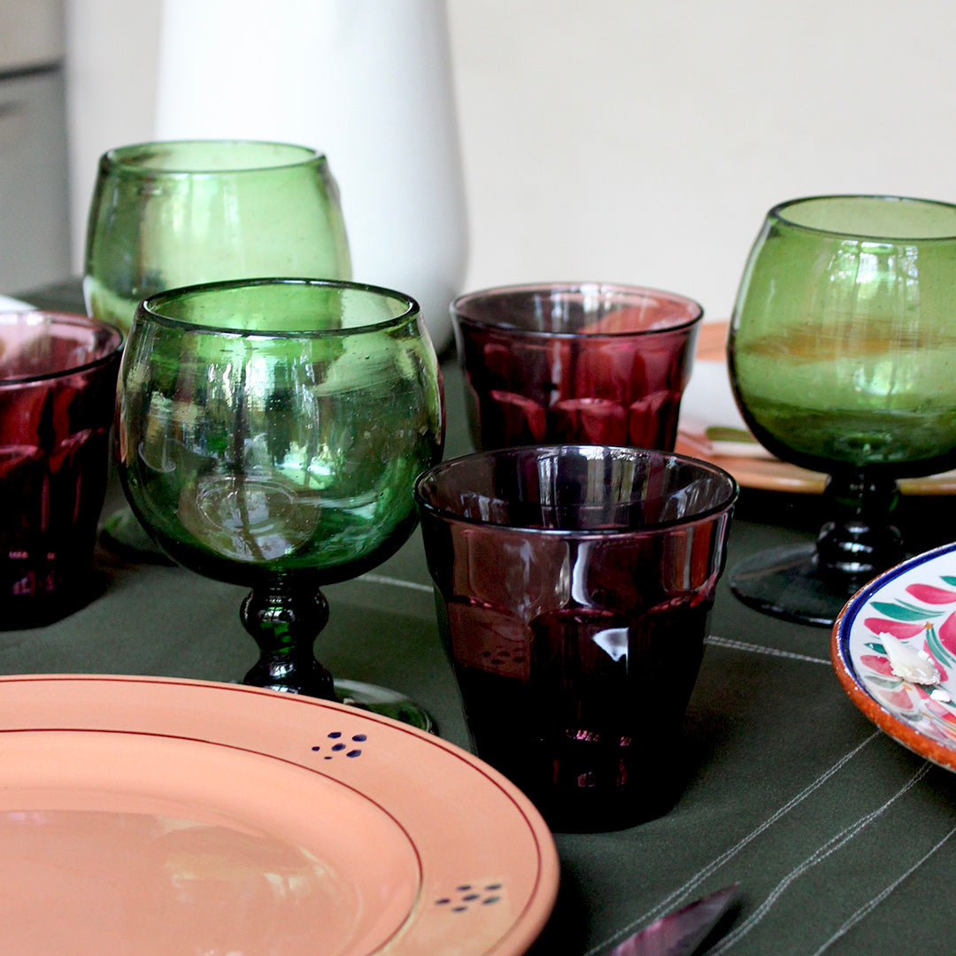 Verres à vin soufflé en verre recyclé vert