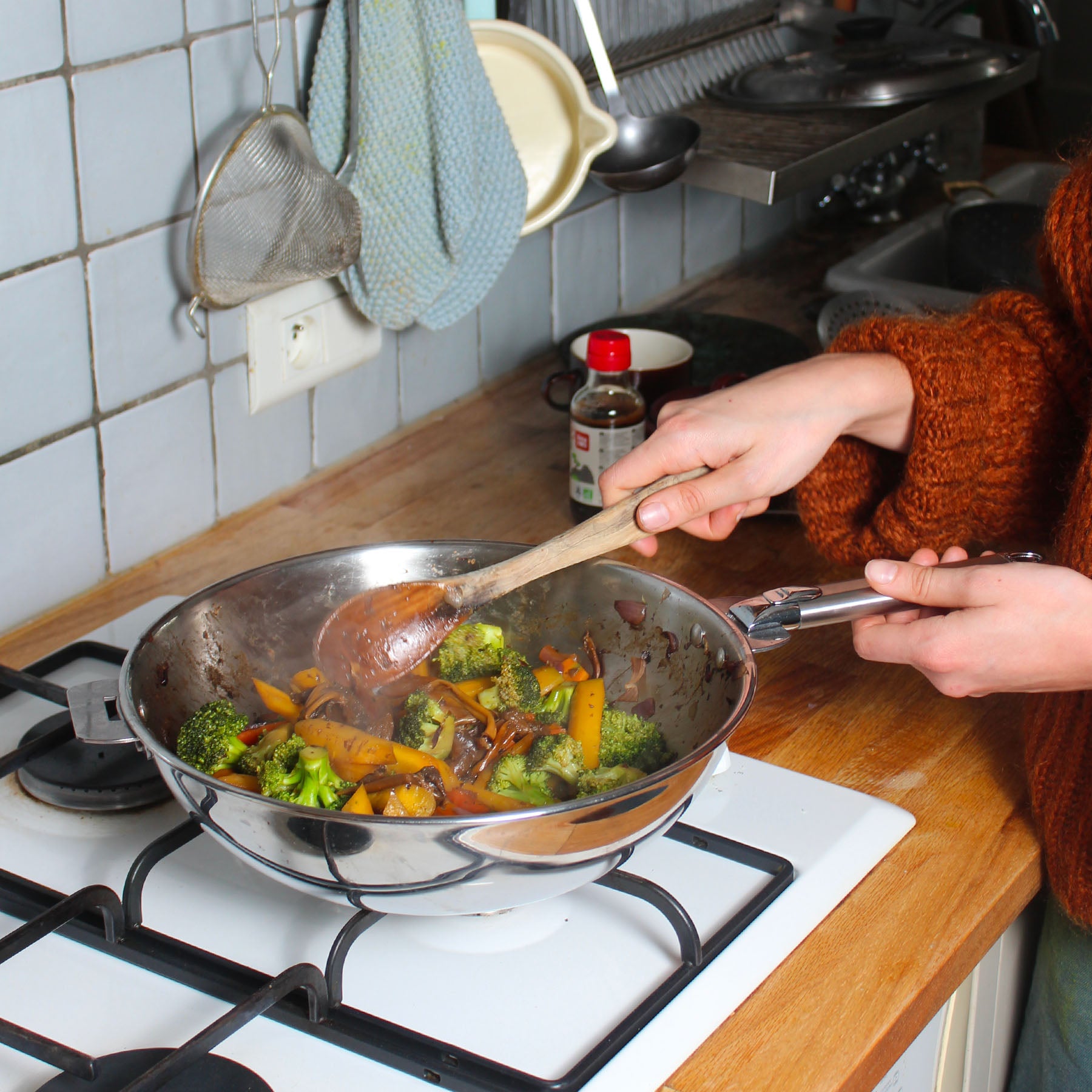 Wok en inox 18/10 avec manche amovible