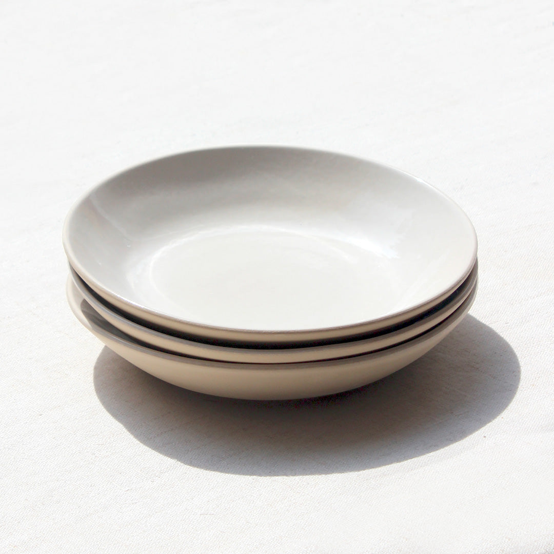 Assiette creuse en grès