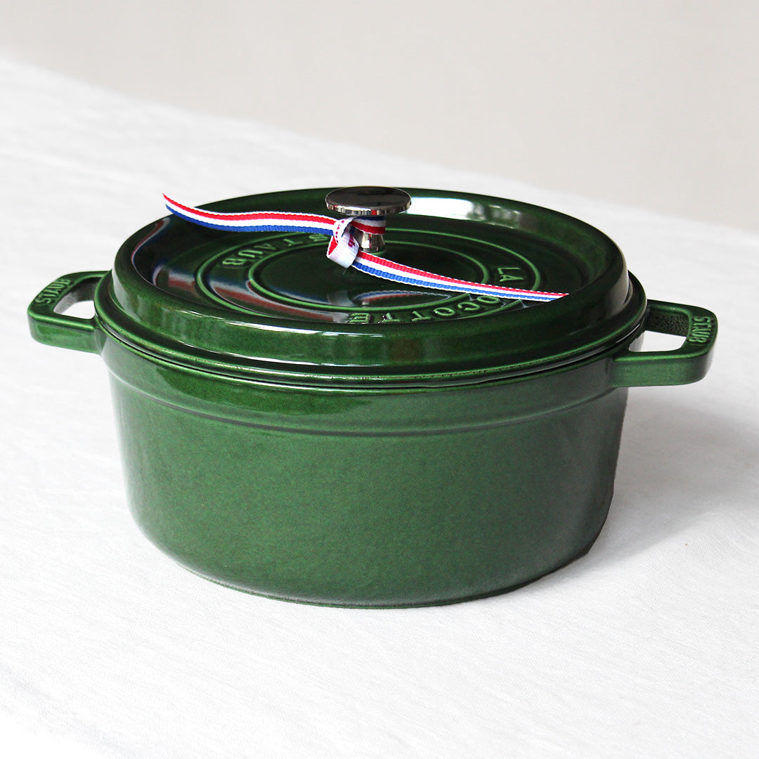 Cocotte ronde en fonte colorée staub