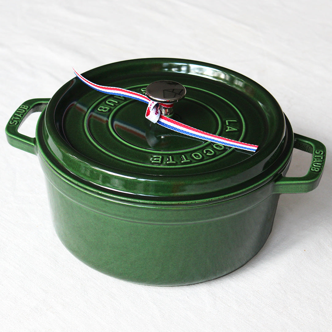 Cocotte ronde en fonte colorée staub