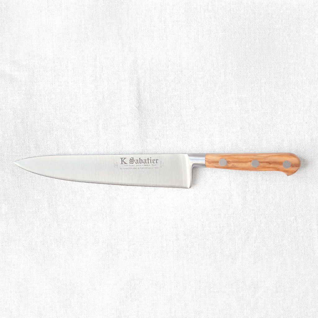 Couteau de chef lame 20cm et manche en bois d’olivier