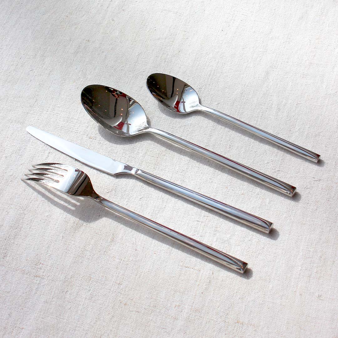 Couverts 100% inox manches droits