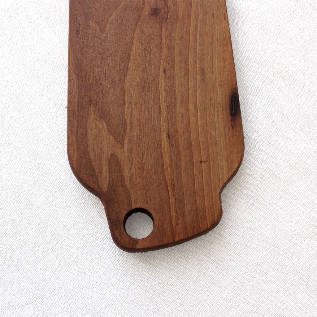 Longue planche d'apéro en bois de charme