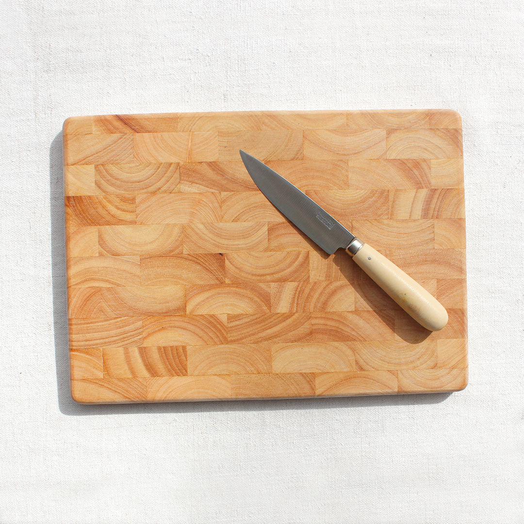 Planche à découper en bois d'hévéa
