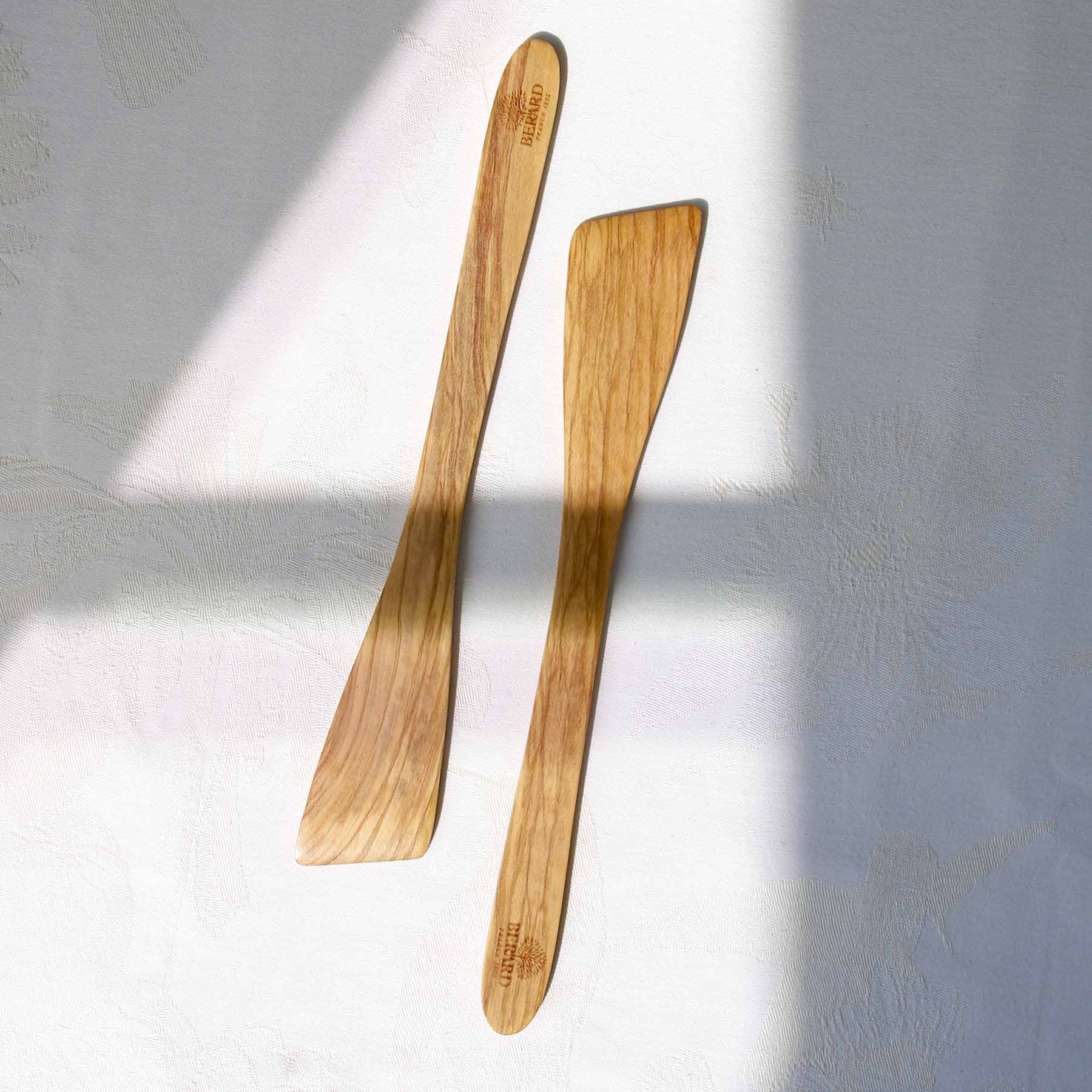 Spatule droite biseautée en bois d’olivier