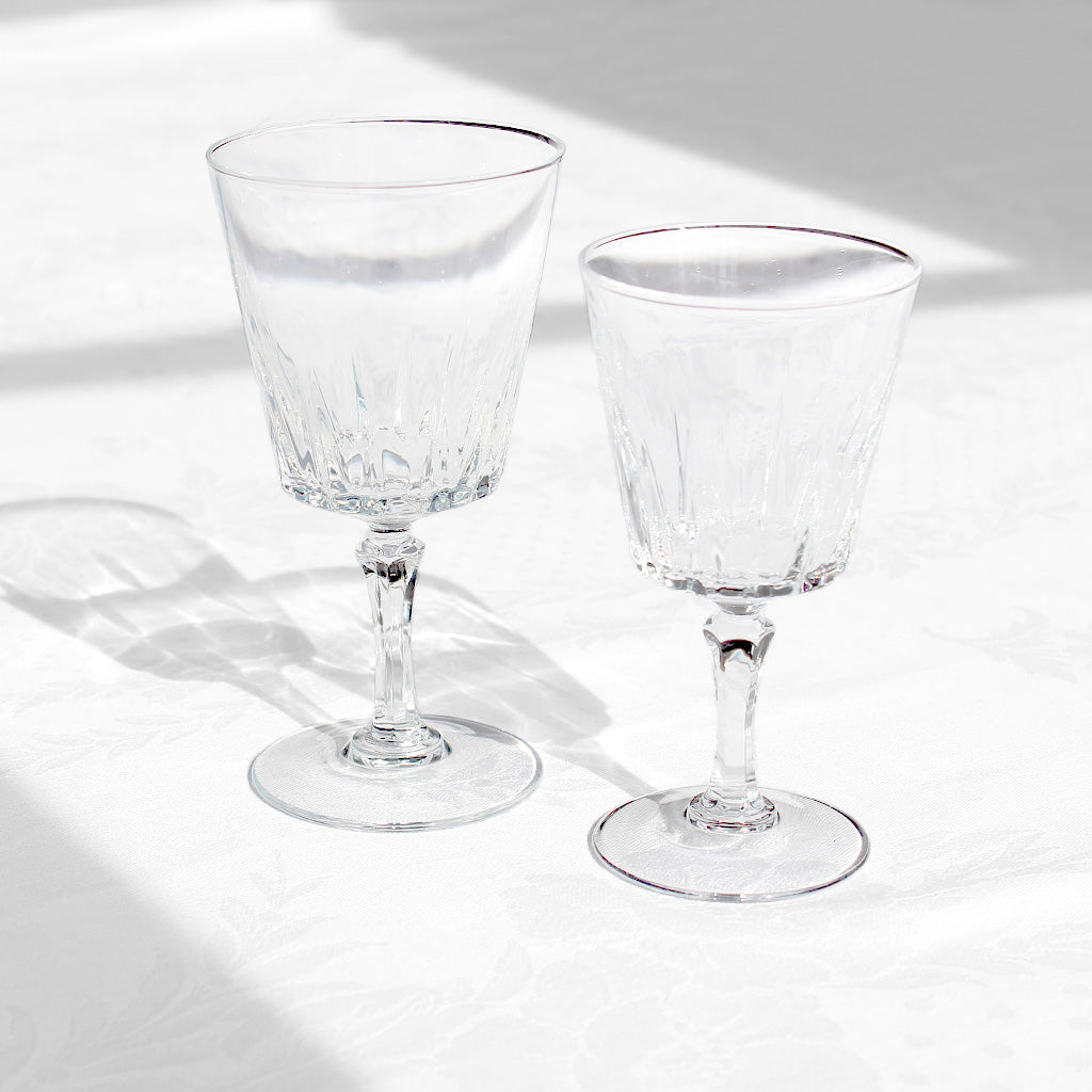 Verres à vin et à eau anciens