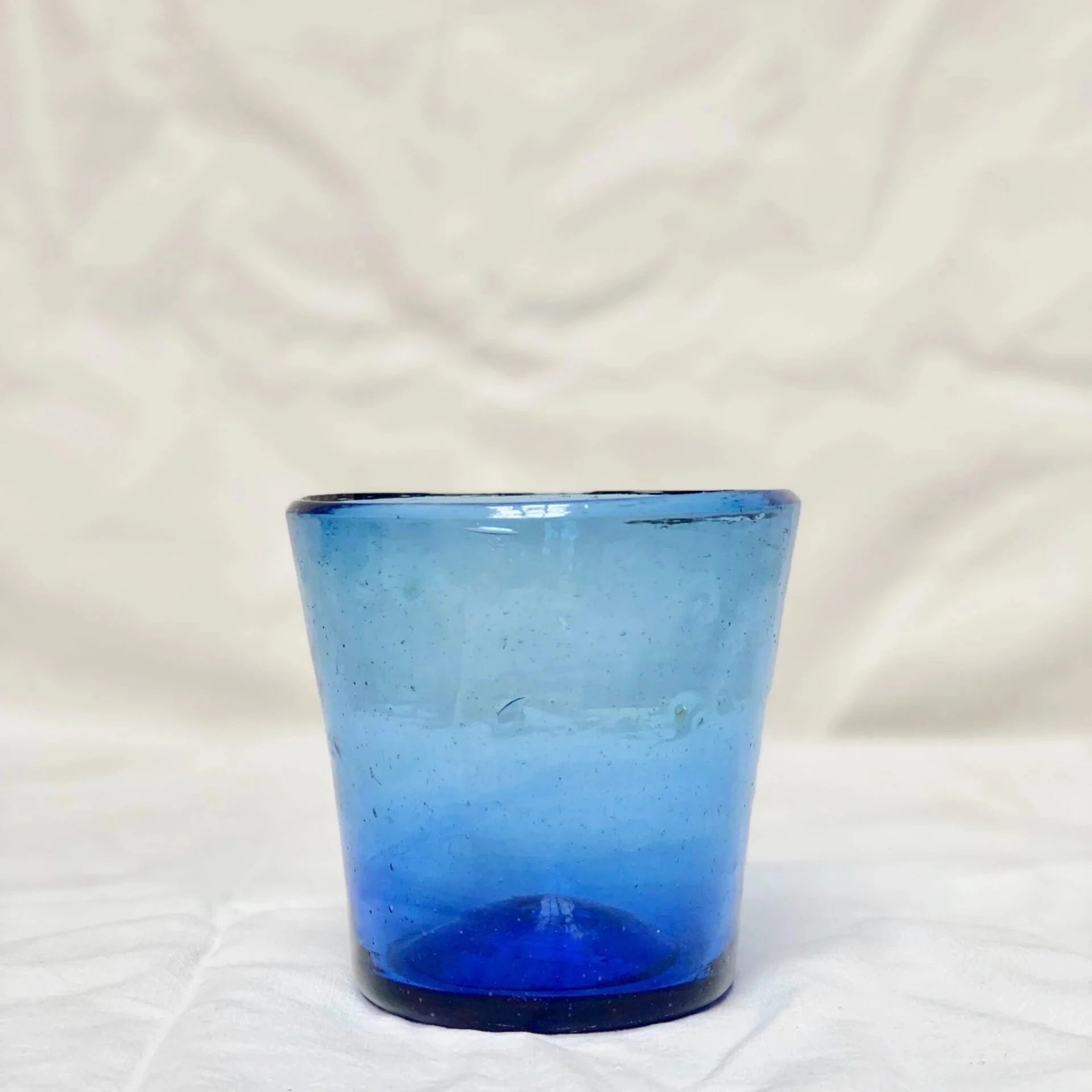 Verre à eau bullé