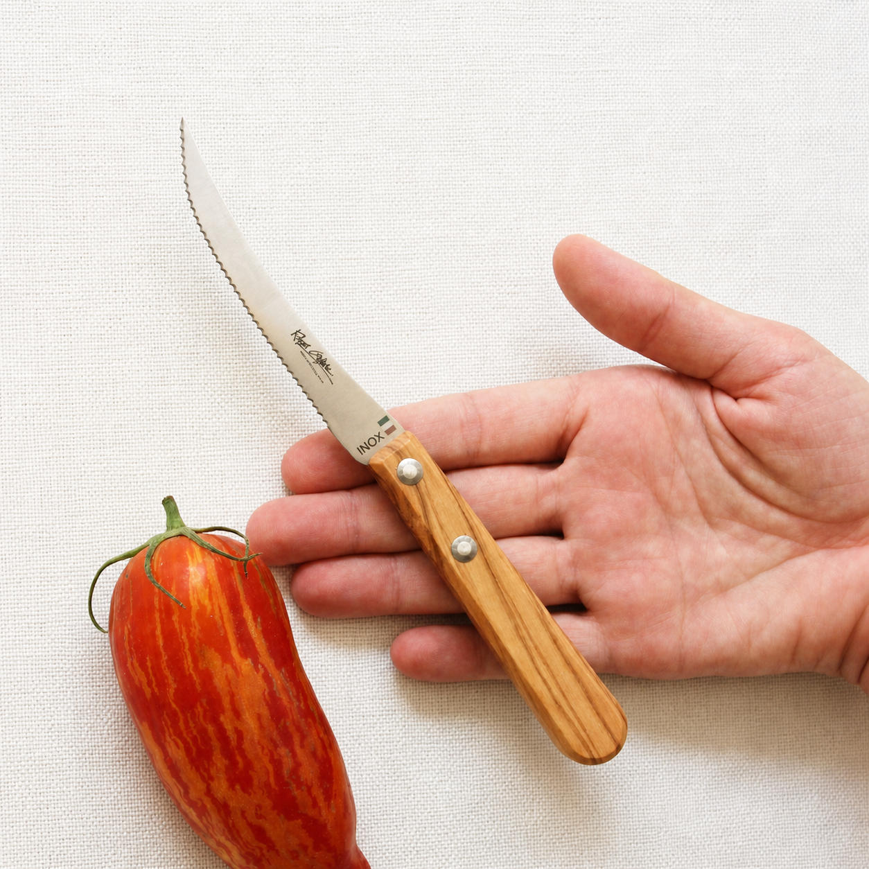 Couteau à tomates