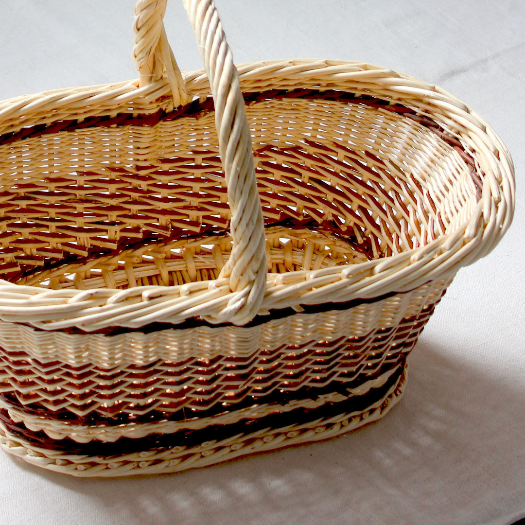 Grand panier en osier artisanal