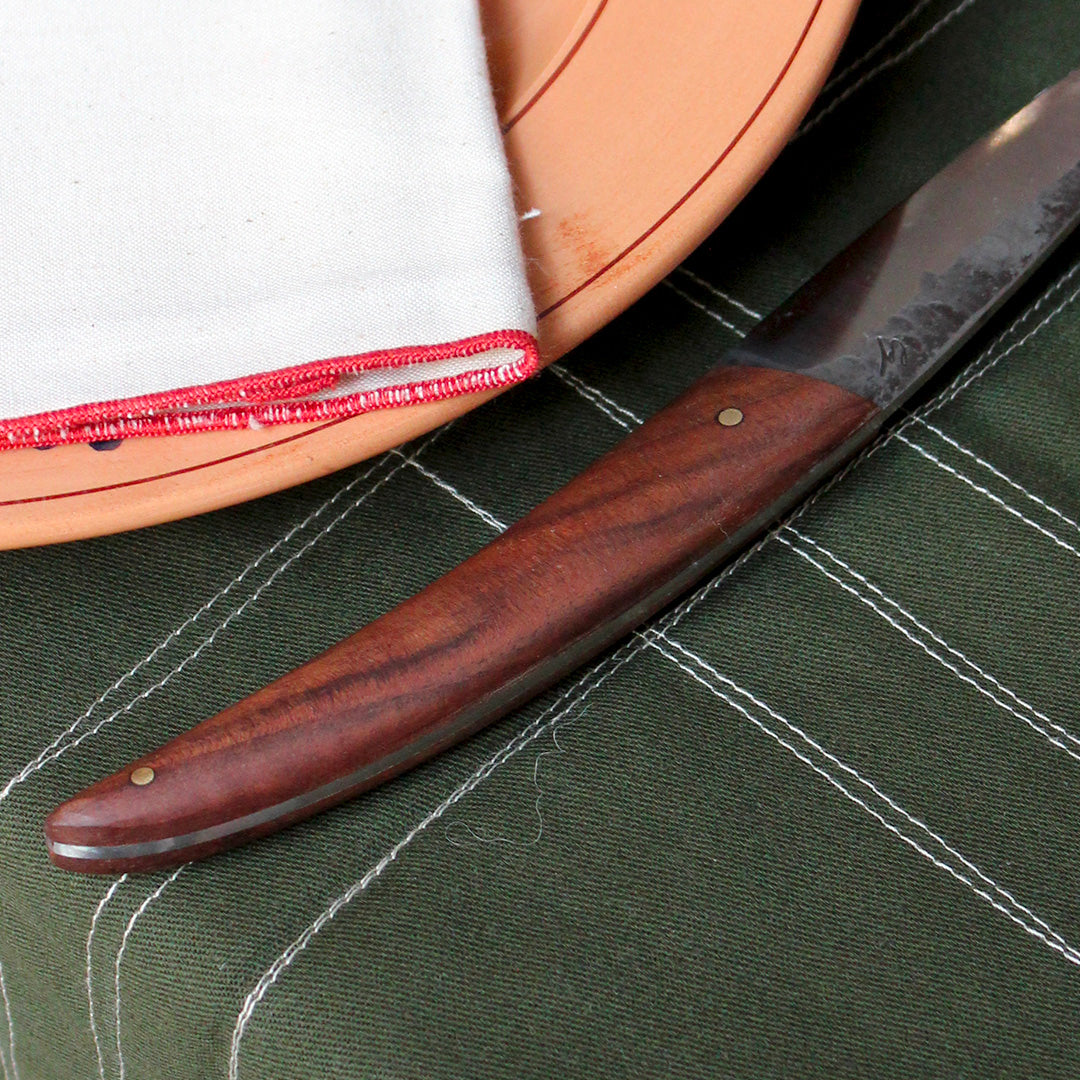 Coffret de couteaux de table manche en noyer