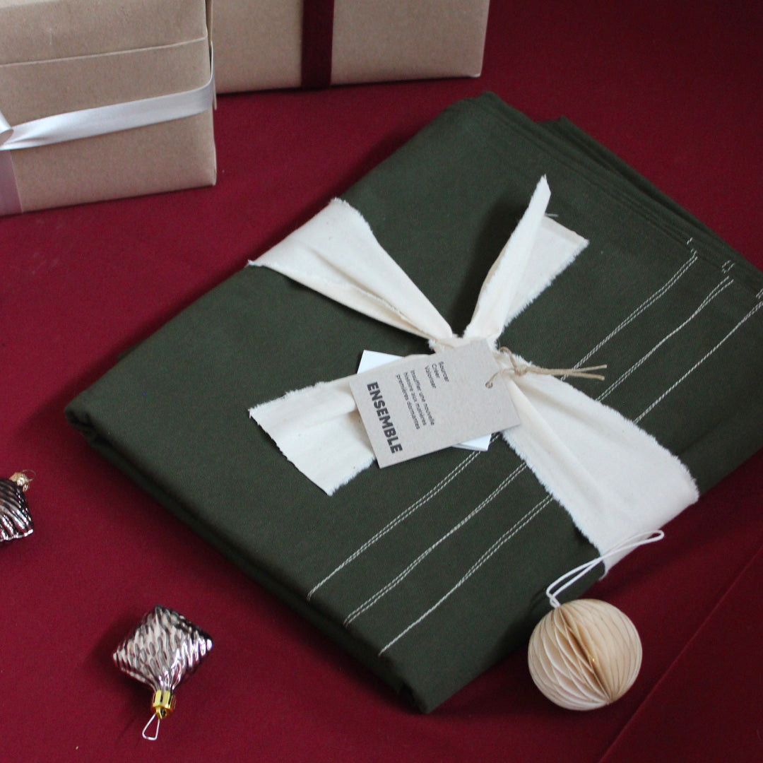 Nappe kaki avec surpiqûres beiges