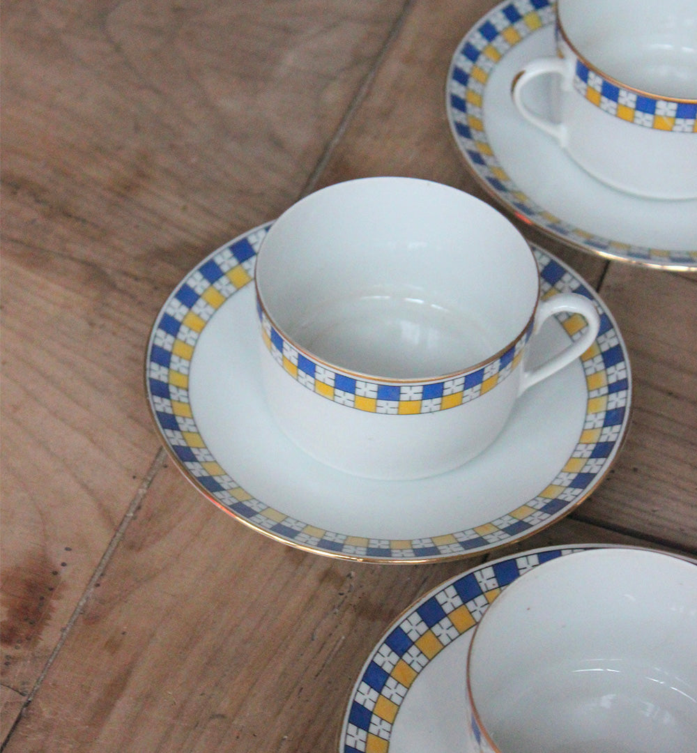 4 grandes tasses en porcelaine art déco vintage