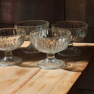 4 Coupes à glace sur pied style 