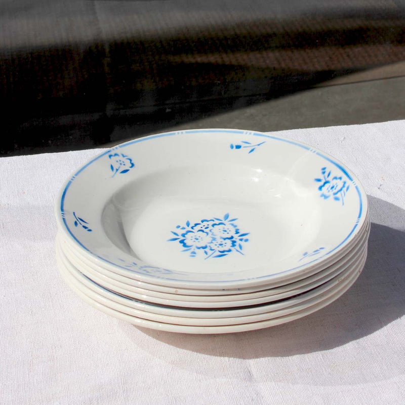 6 assiettes creuses en faïence blanche fleurie