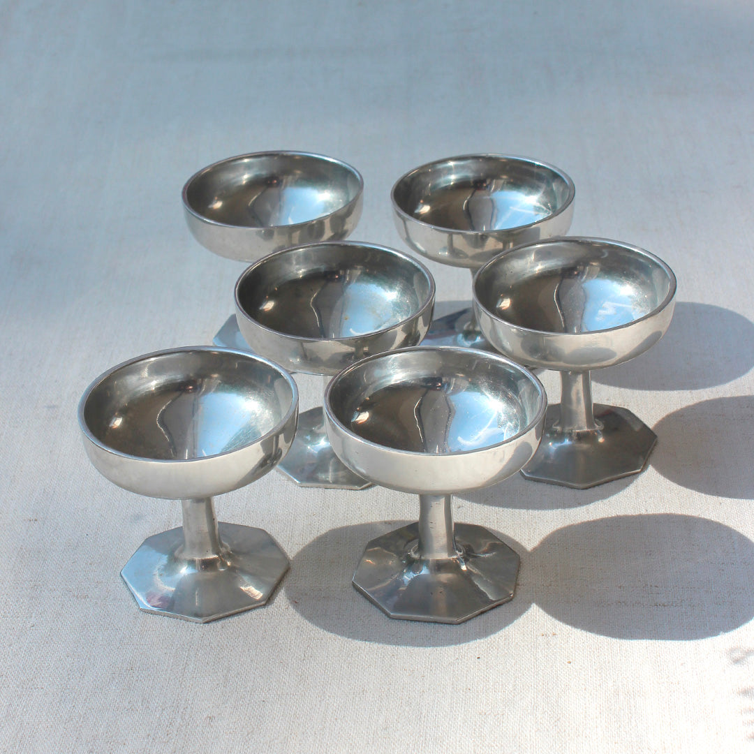 Coupes à glace avec pied stylisé octogonal vintage