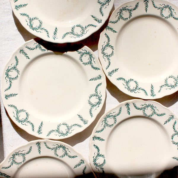 6 assiettes plates en terre de fer
