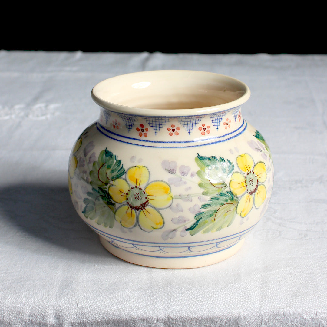 Vase en céramique vernissée fleurie