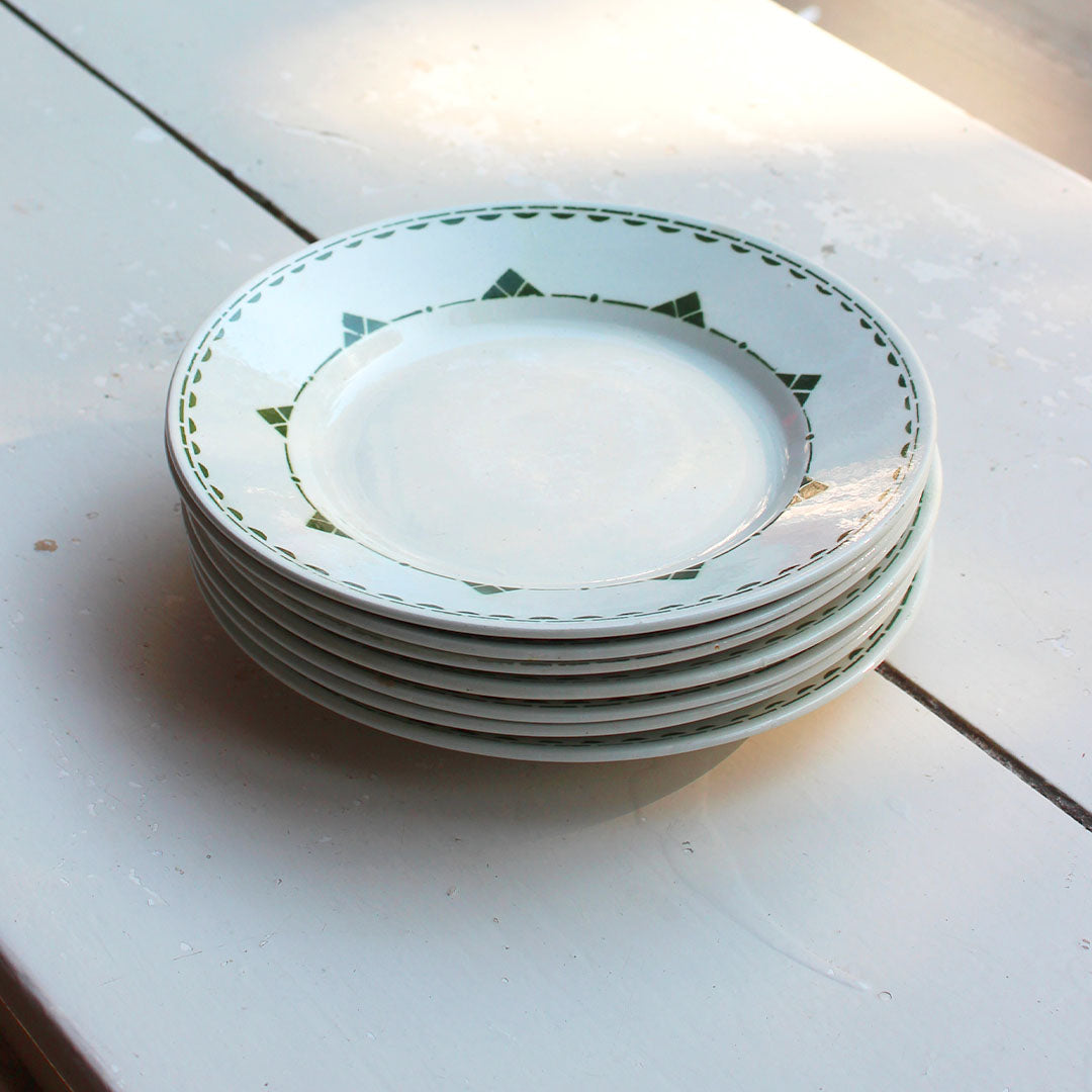 6 assiettes à dessert au décor vert foncé